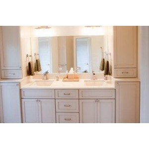 Chatham Shaker bath, Candlelight Cabinetry