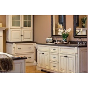 Mitered Canterbury bath, Candlelight Cabinetry