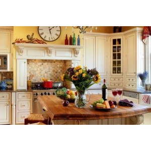 Bayport Square kitchen by Candlelight Cabinetry