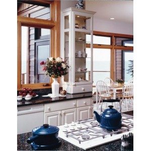 Harrisburg Square  Ivory kitchen by Holiday Kitchens