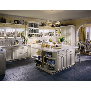 Marquis kitchen by Cardell Cabinetry