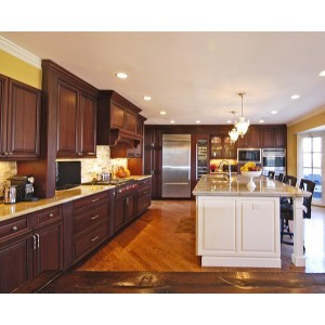 Plywood Full Overlay kitchen by Cabico