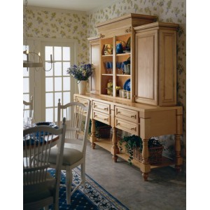 Wyndham kitchen, Cardell Cabinetry