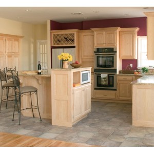 Excellent kitchen by Rich Maid Kabinetry