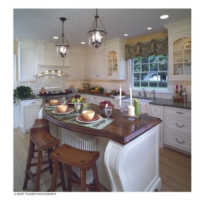 Traditional Idyll kitchen, Pennville Custom Cabinetry