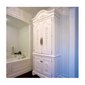 French Country bath, Quality Custom Cabinetry