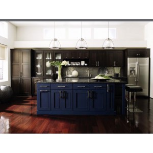 Metro kitchen, Omega Cabinetry