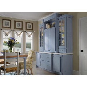 Nantucket kitchen, Cardell Cabinetry